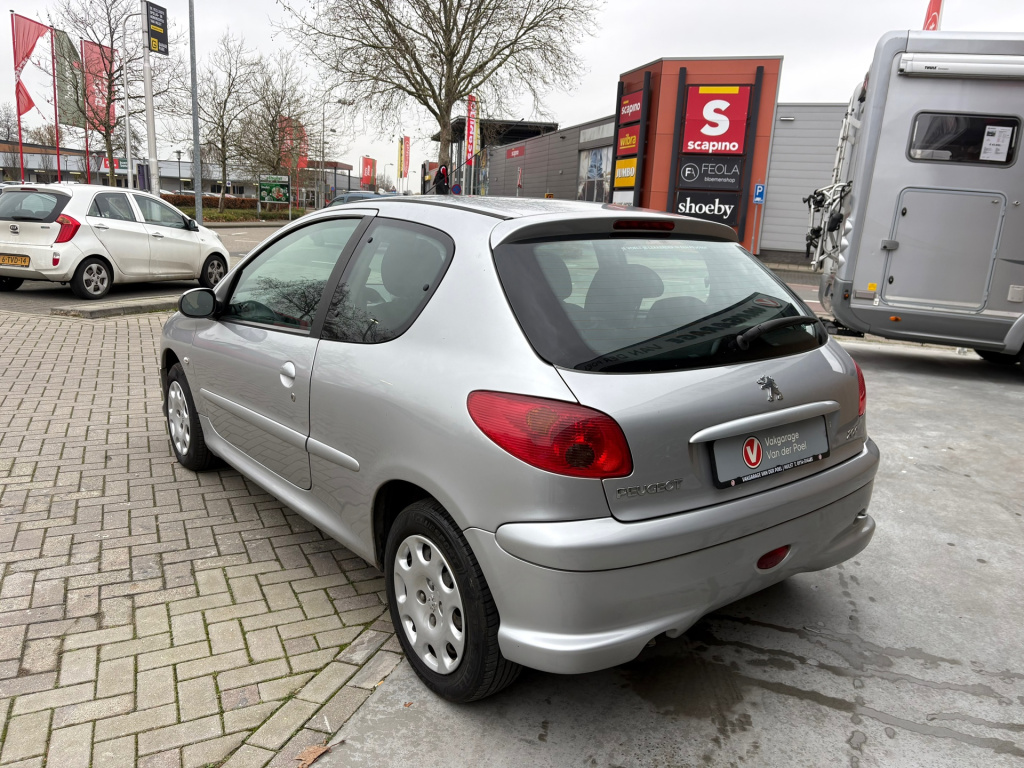 Peugeot 206