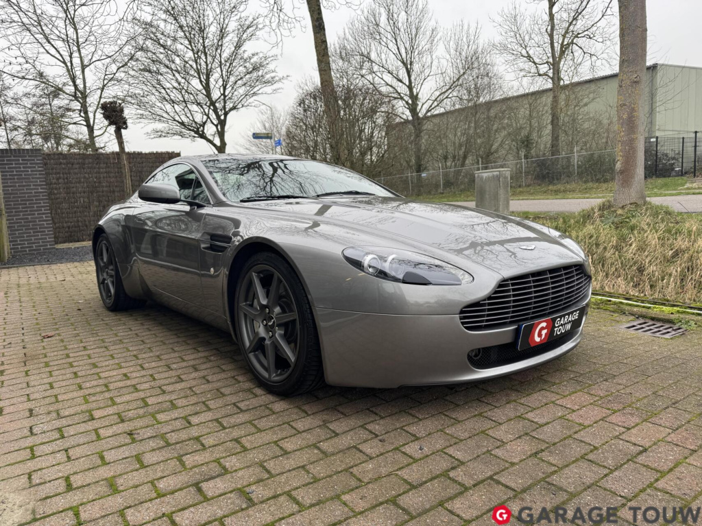 Aston Martin V8 Vantage