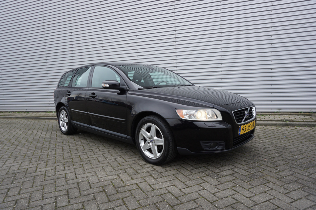 Volvo V50