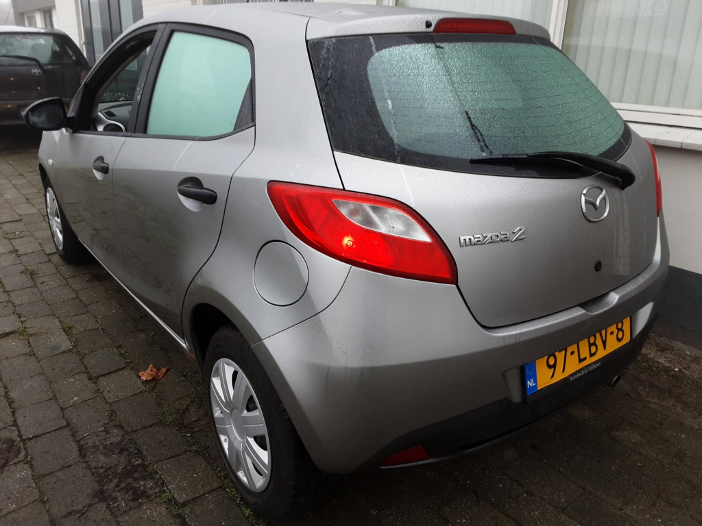 Mazda 2