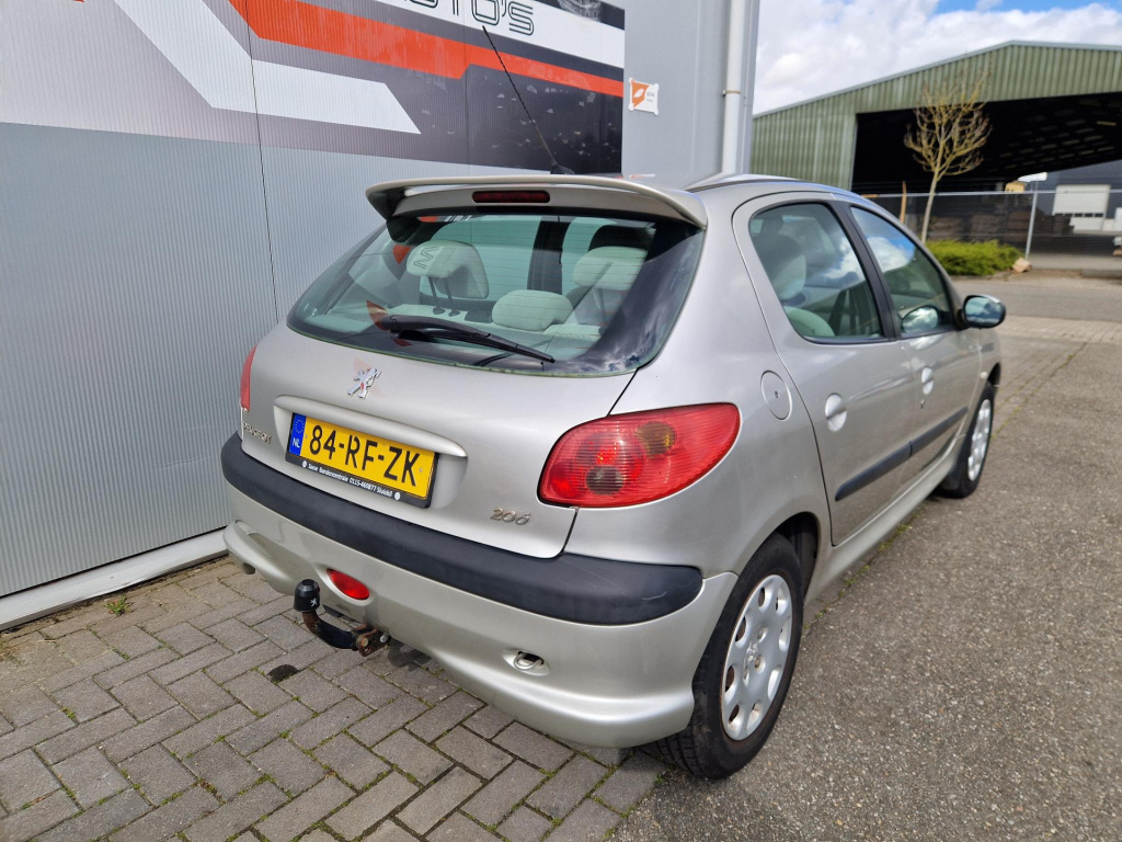 Peugeot 206