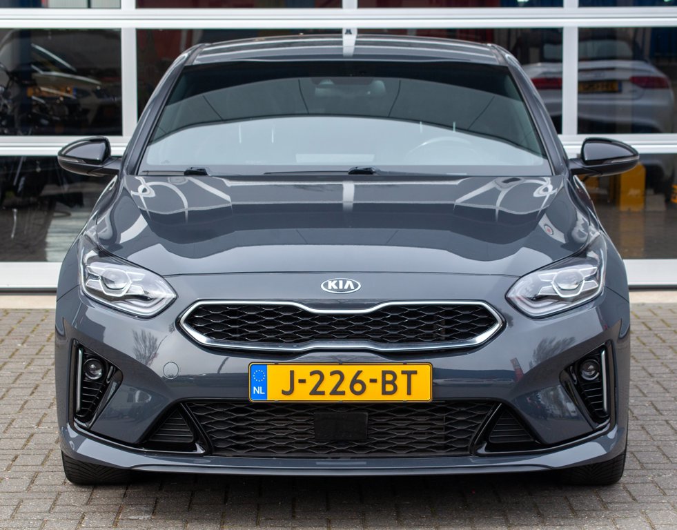 Kia Proceed