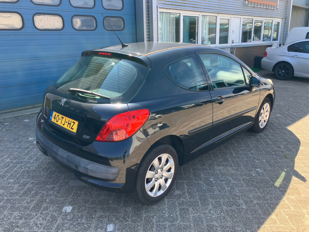 Peugeot 207