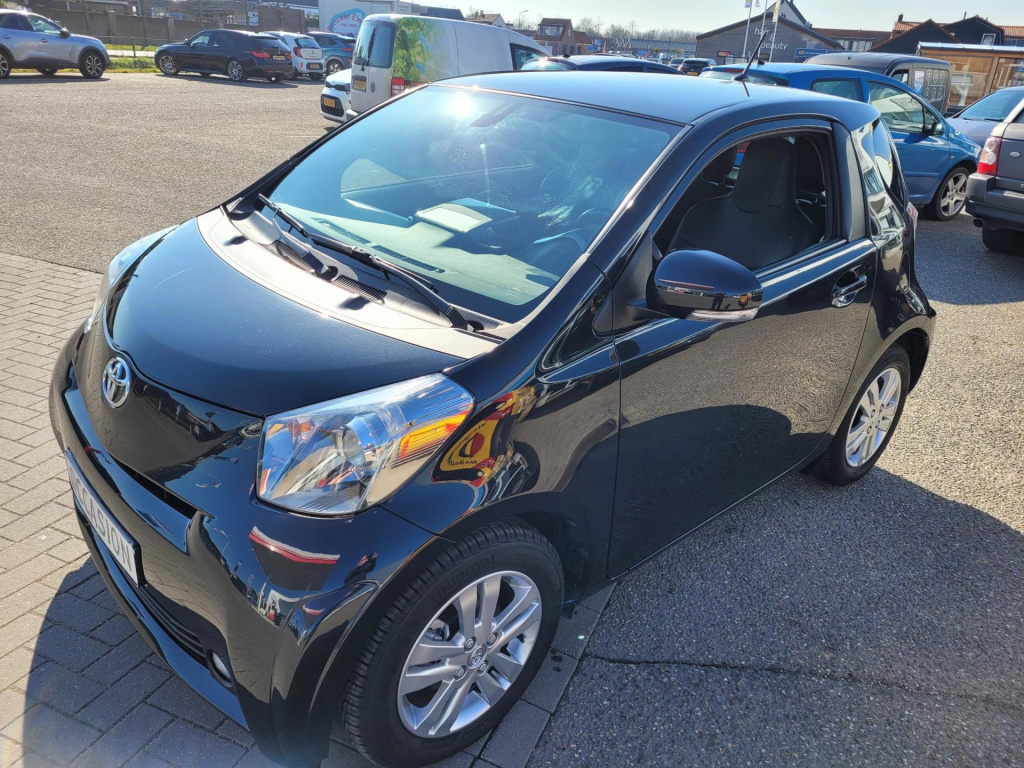 Toyota Iq