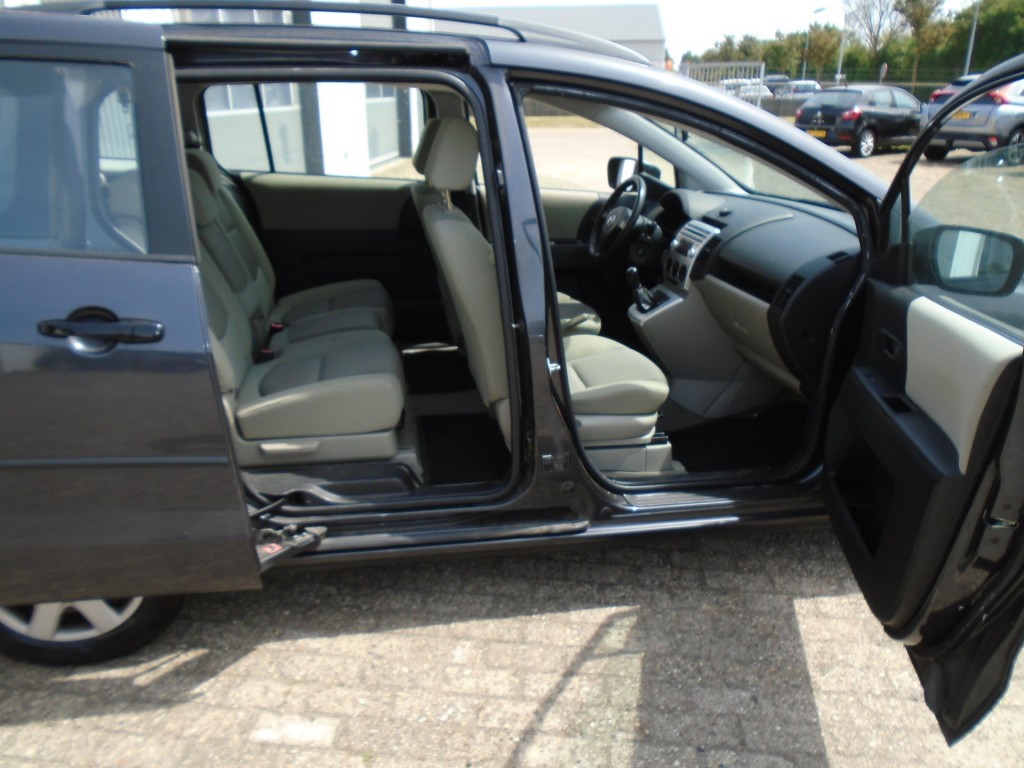 Mazda 5