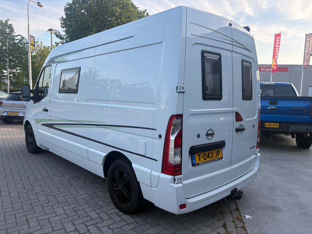 Nissan Nv400