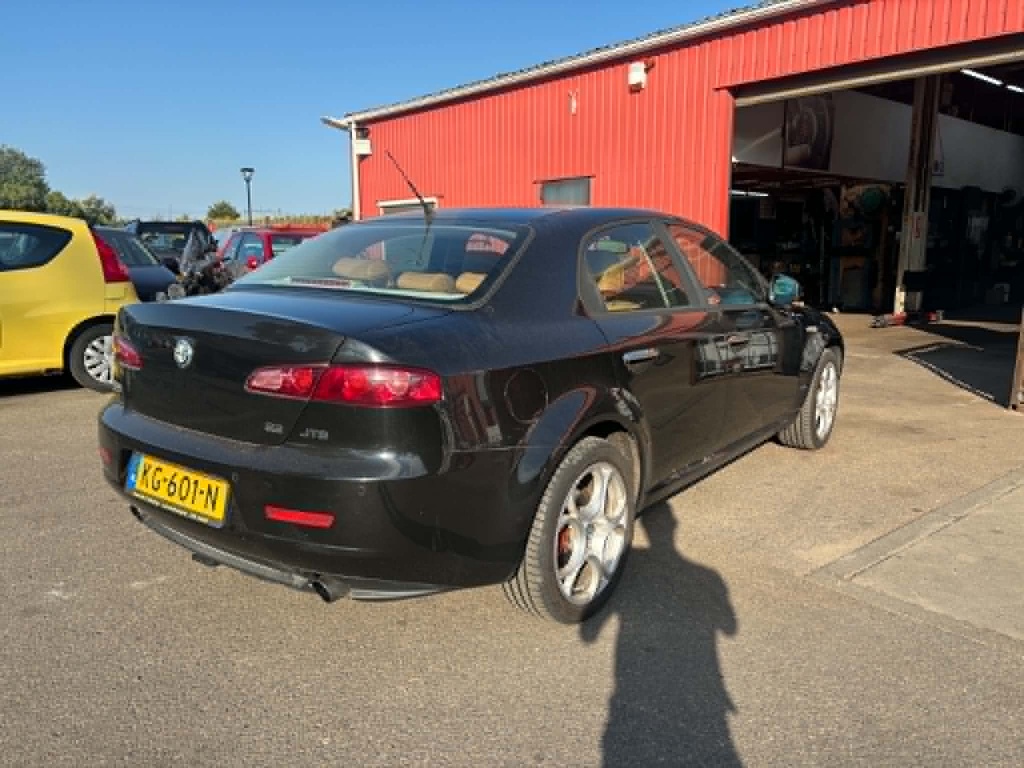 Alfa Romeo 159