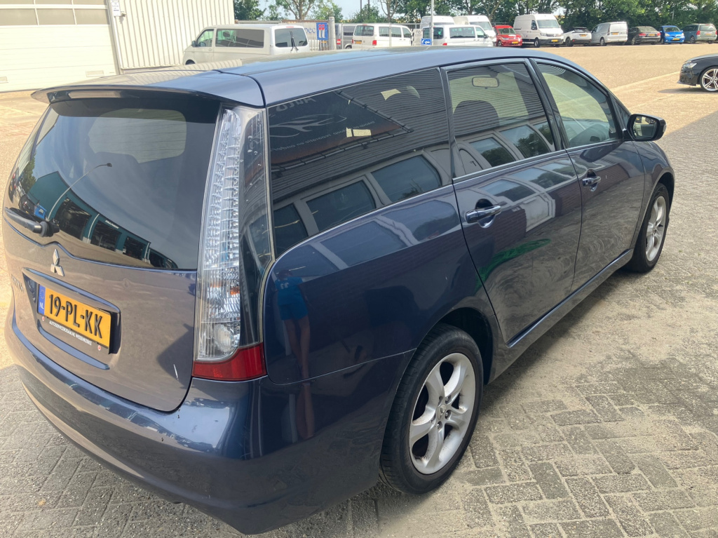 Mitsubishi Grandis