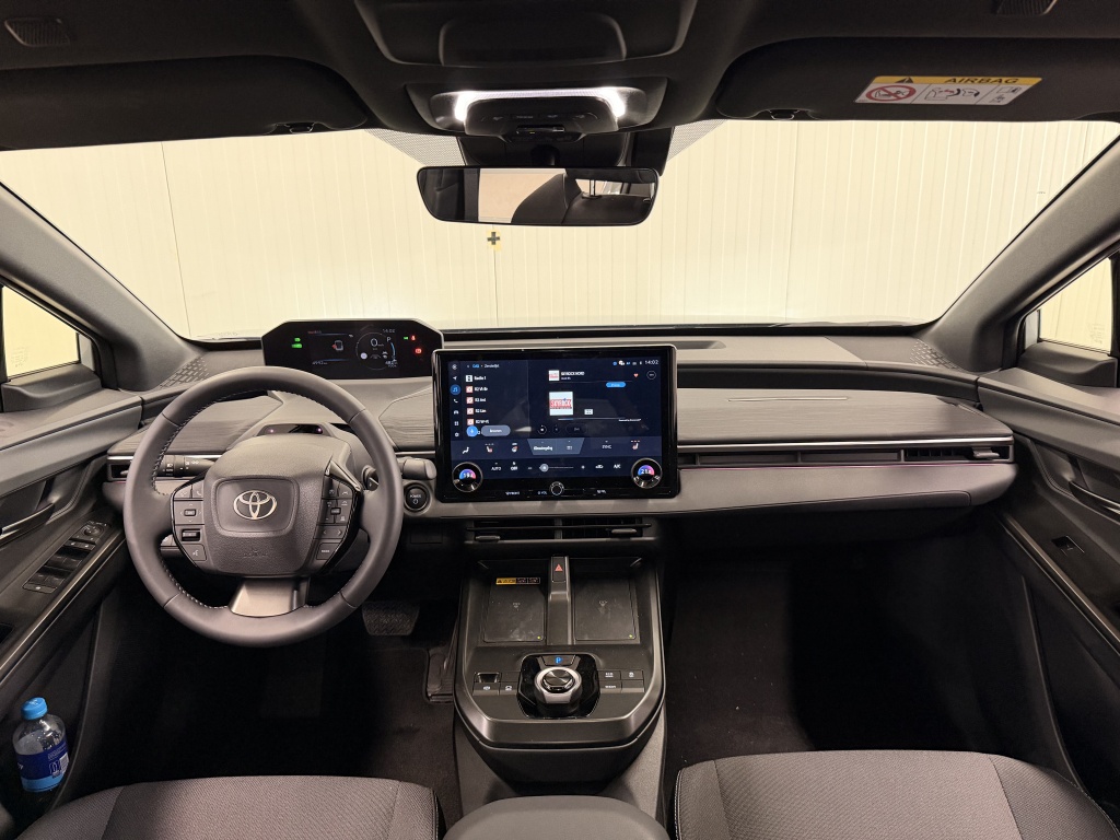 Toyota C-hr+