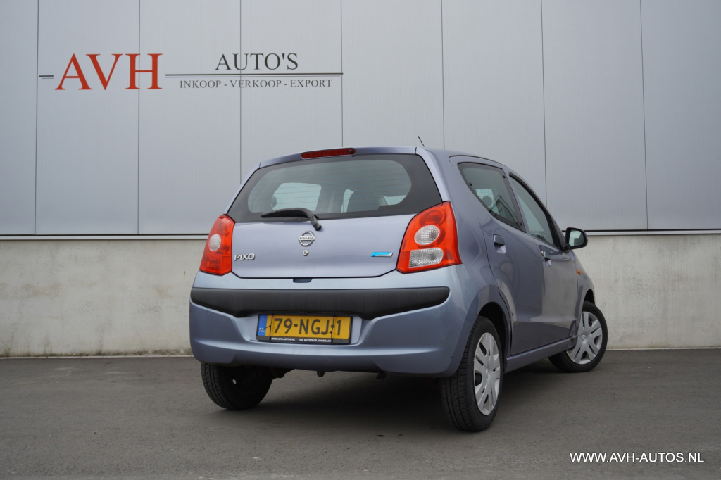 Nissan Pixo