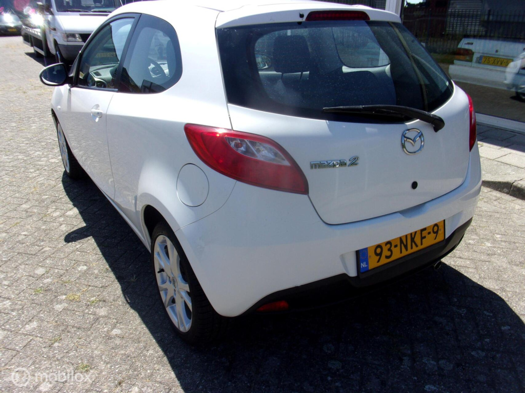 Mazda 2