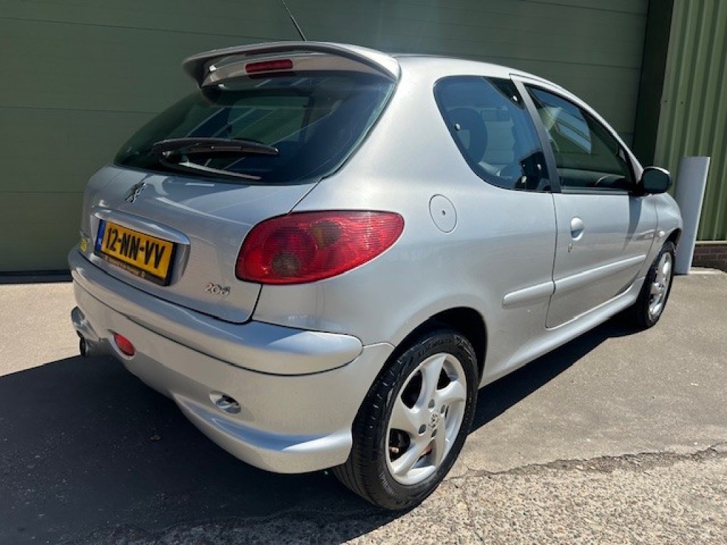 Peugeot 206