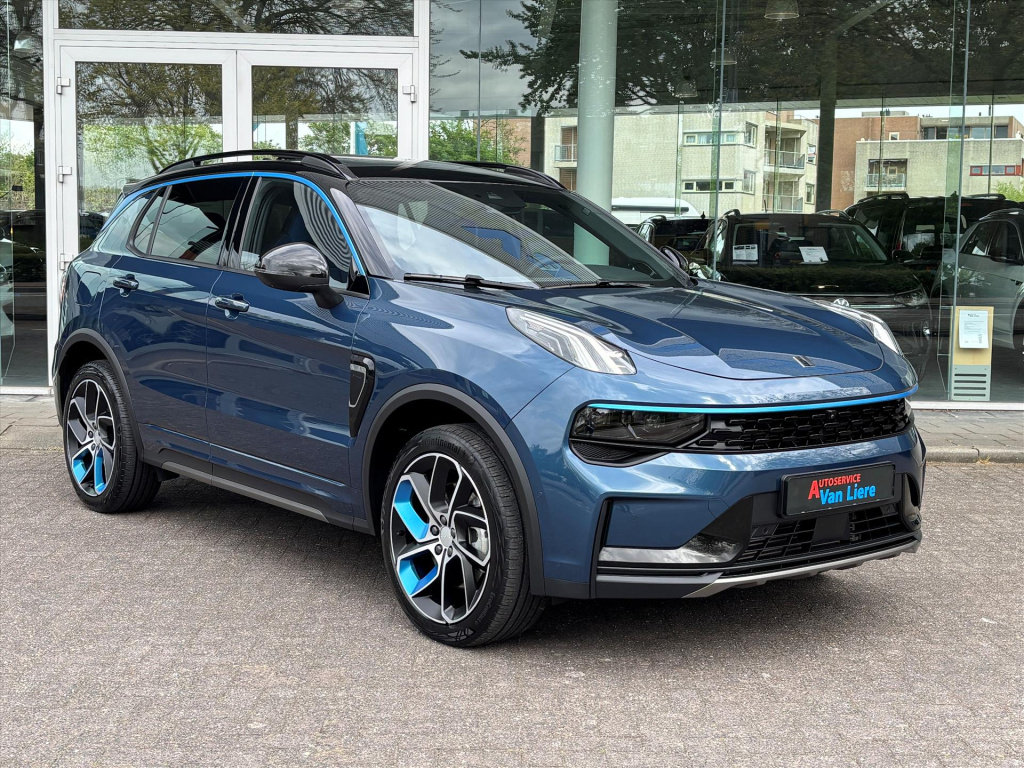 Lynk & Co 01