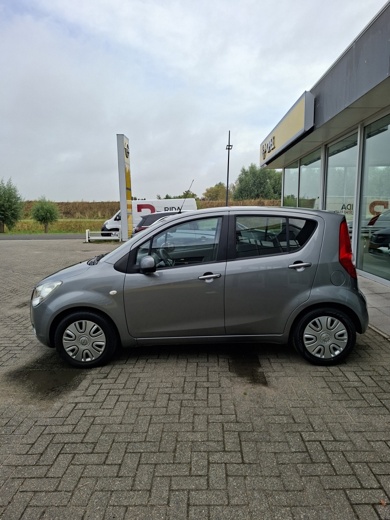 Opel Agila