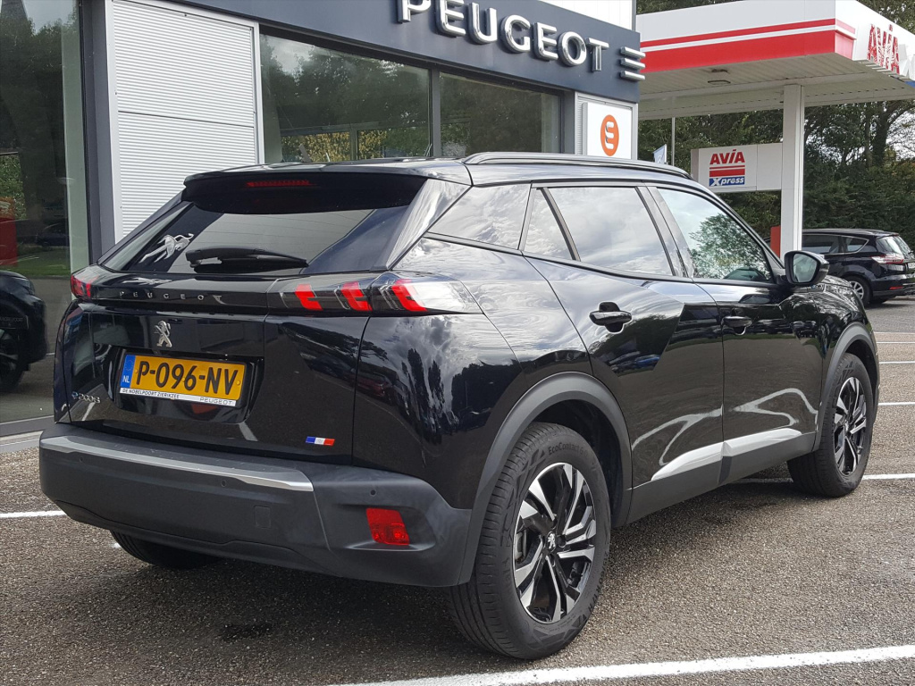 Peugeot E-2008