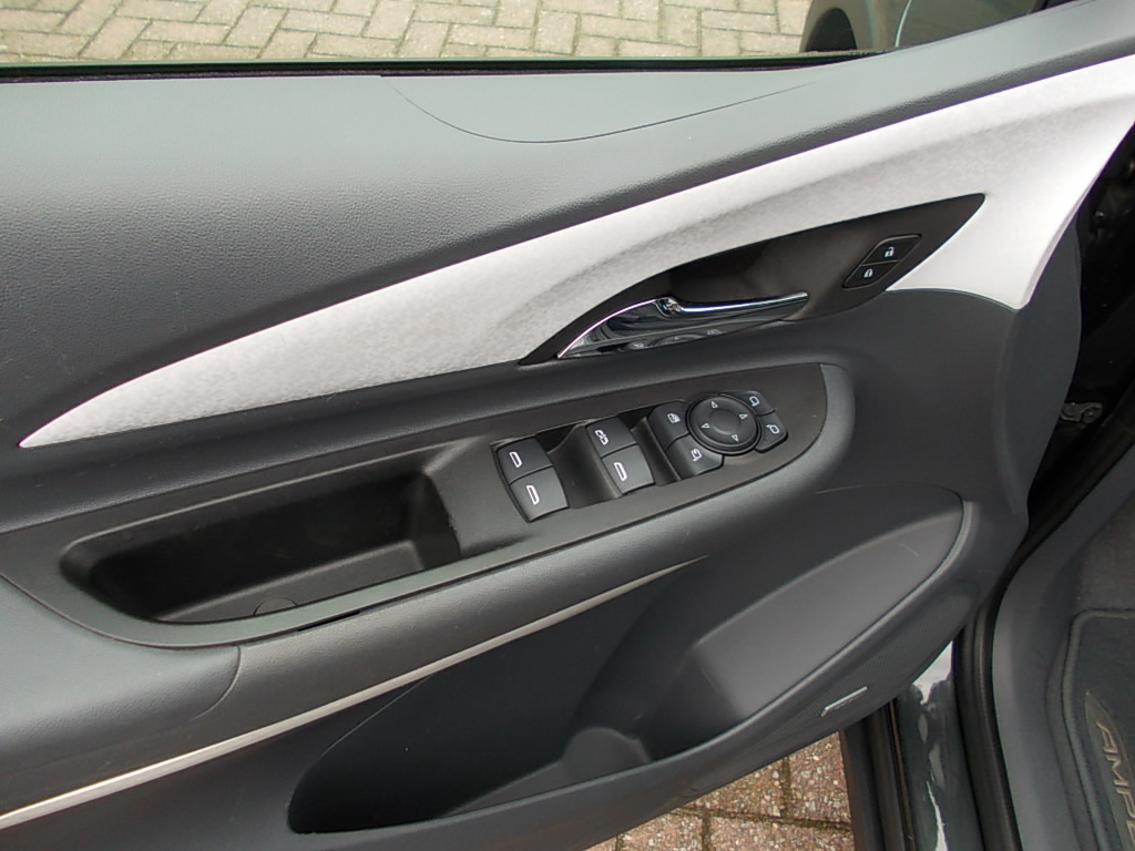 Opel Ampera-e