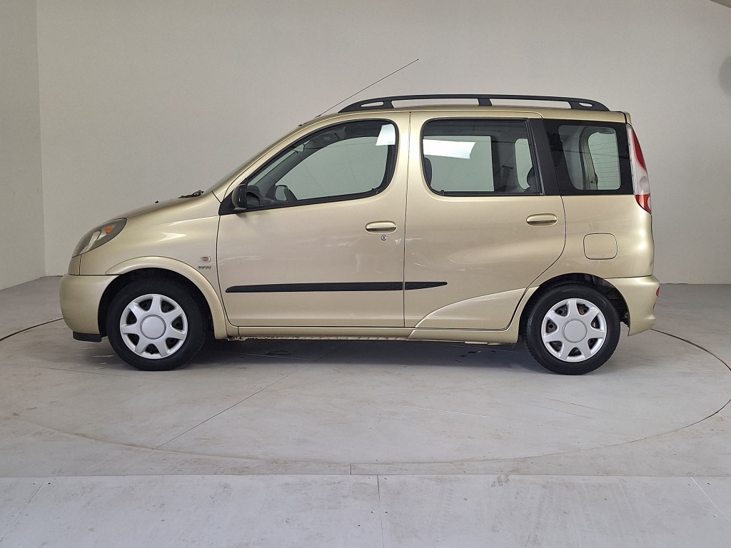 Toyota Yaris Verso