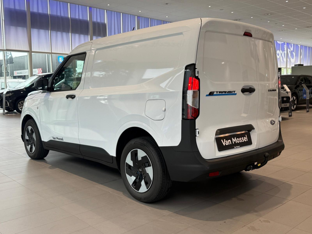 Ford E-transit Courier