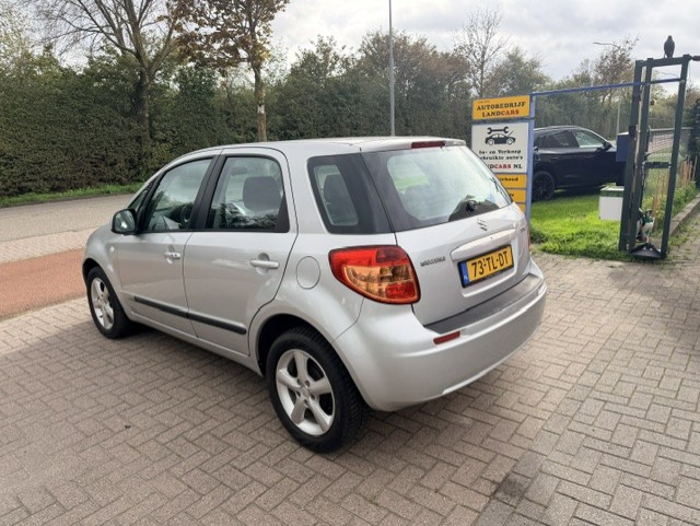 Suzuki Sx4