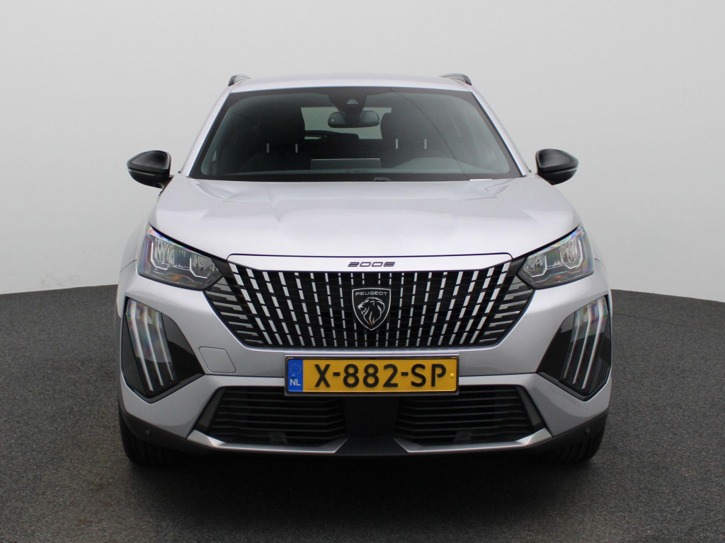 Peugeot E-2008
