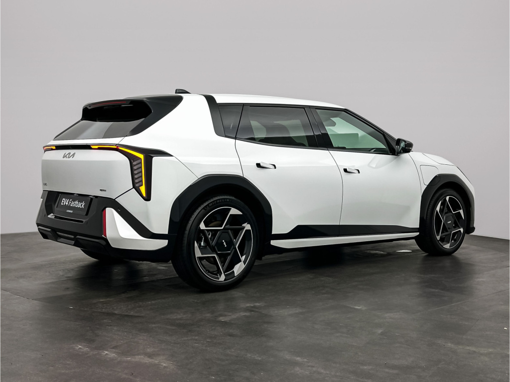 Kia Ev4