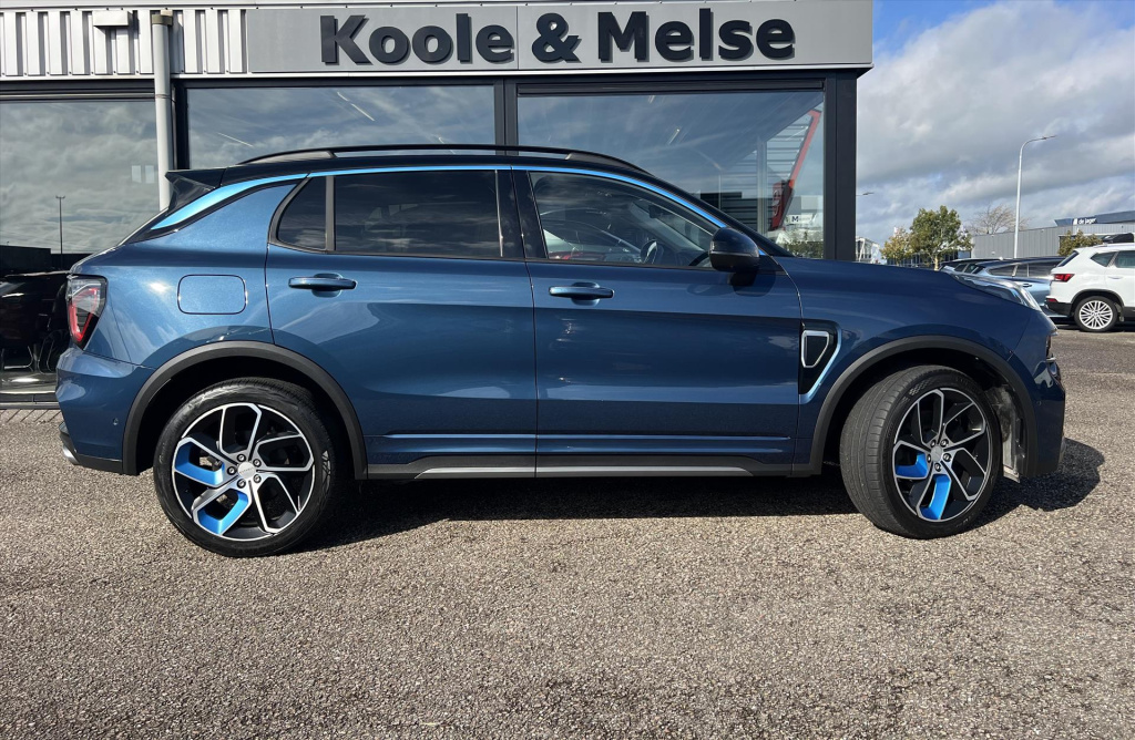 Lynk & Co 01
