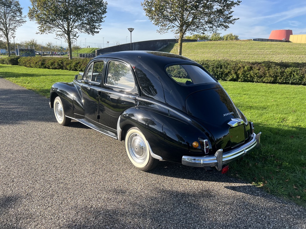 Peugeot 203