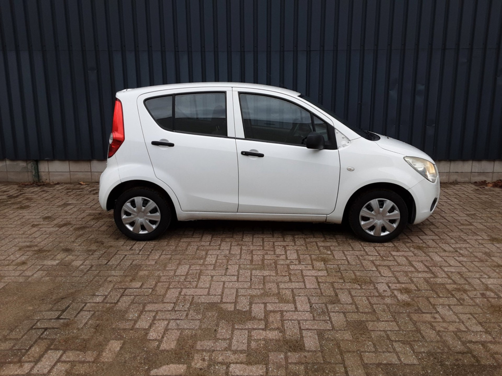 Opel Agila