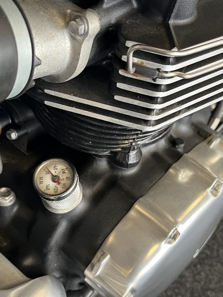 Triumph Thruxton 900