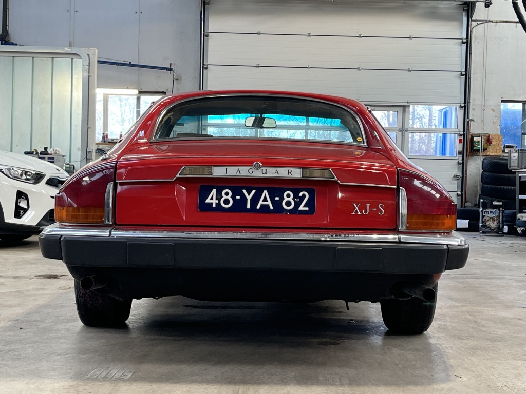 Jaguar Xj