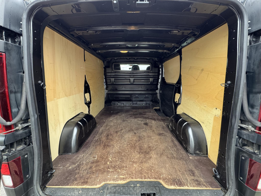 Nissan Nv300