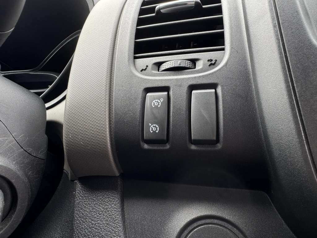 Nissan Nv300