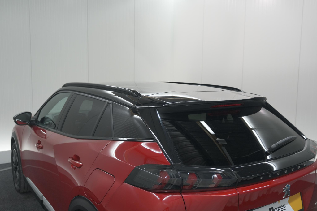 Peugeot E-2008