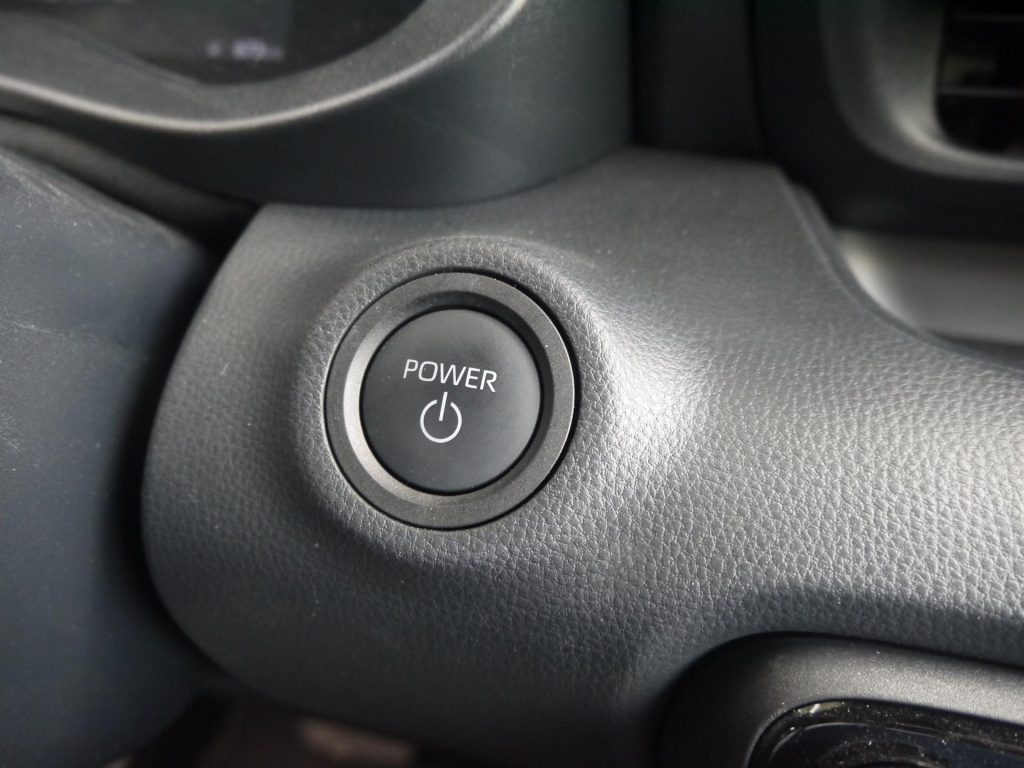 Mazda 2 Hybrid