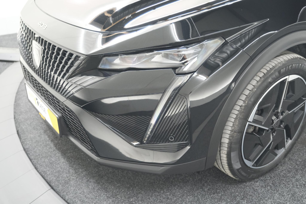 Peugeot 408