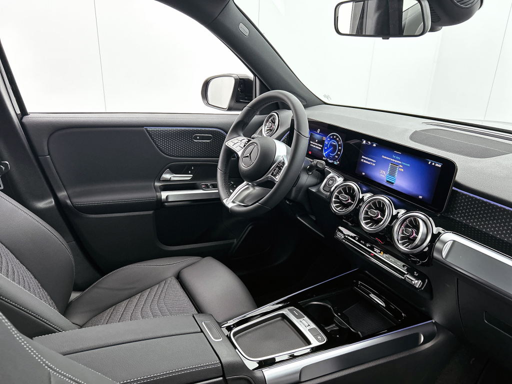 Mercedes-Benz Eqb