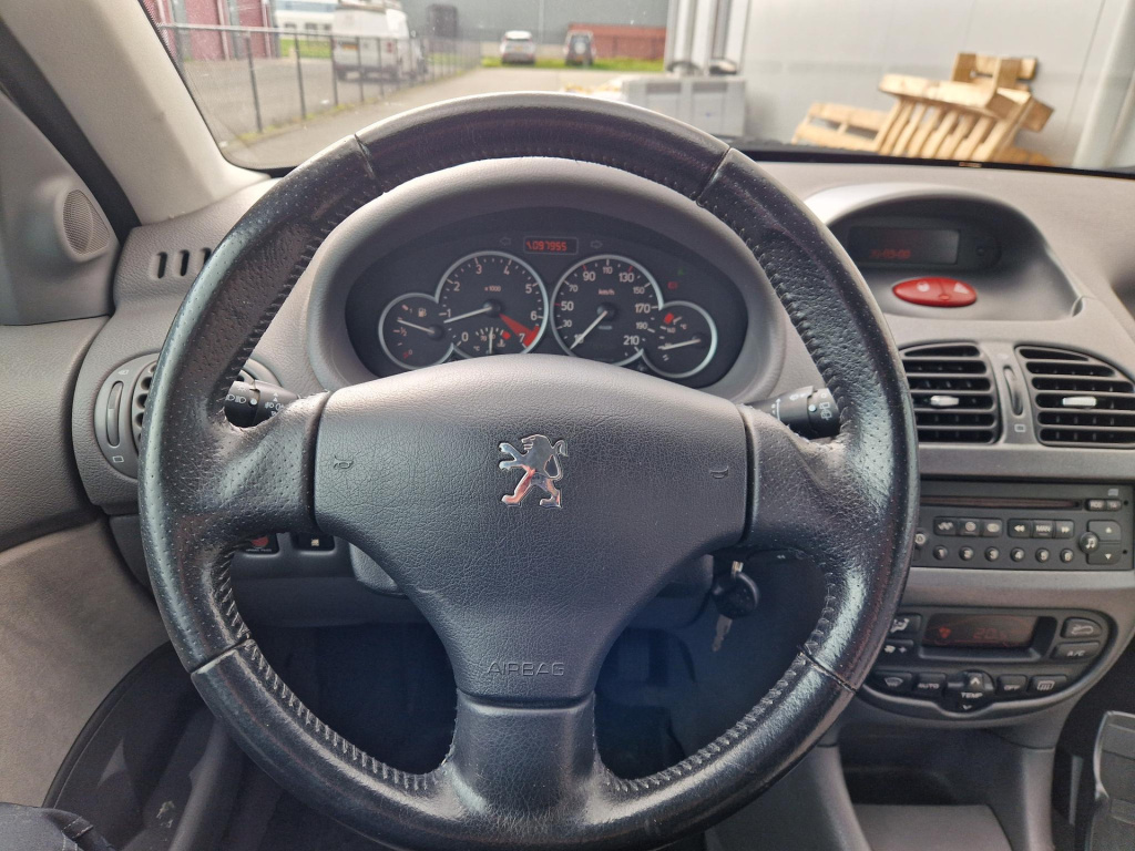 Peugeot 206