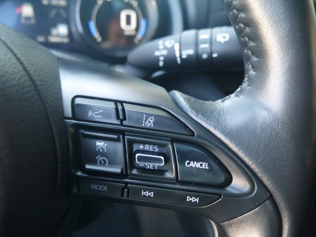 Mazda 2 Hybrid
