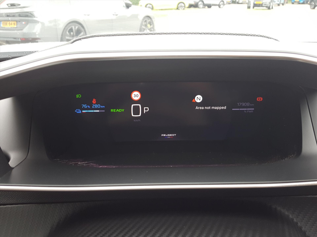 Peugeot E-2008