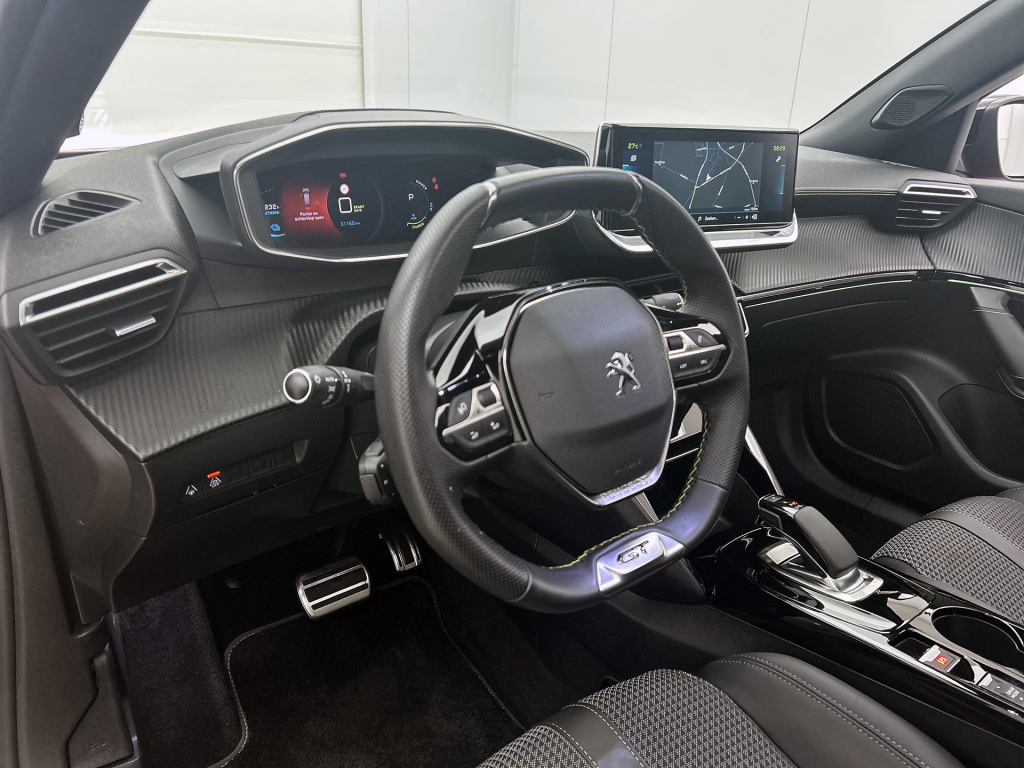 Peugeot E-2008