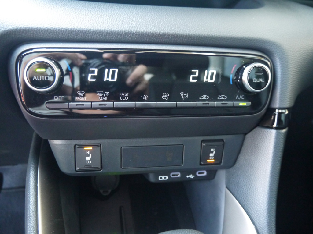 Mazda 2 Hybrid