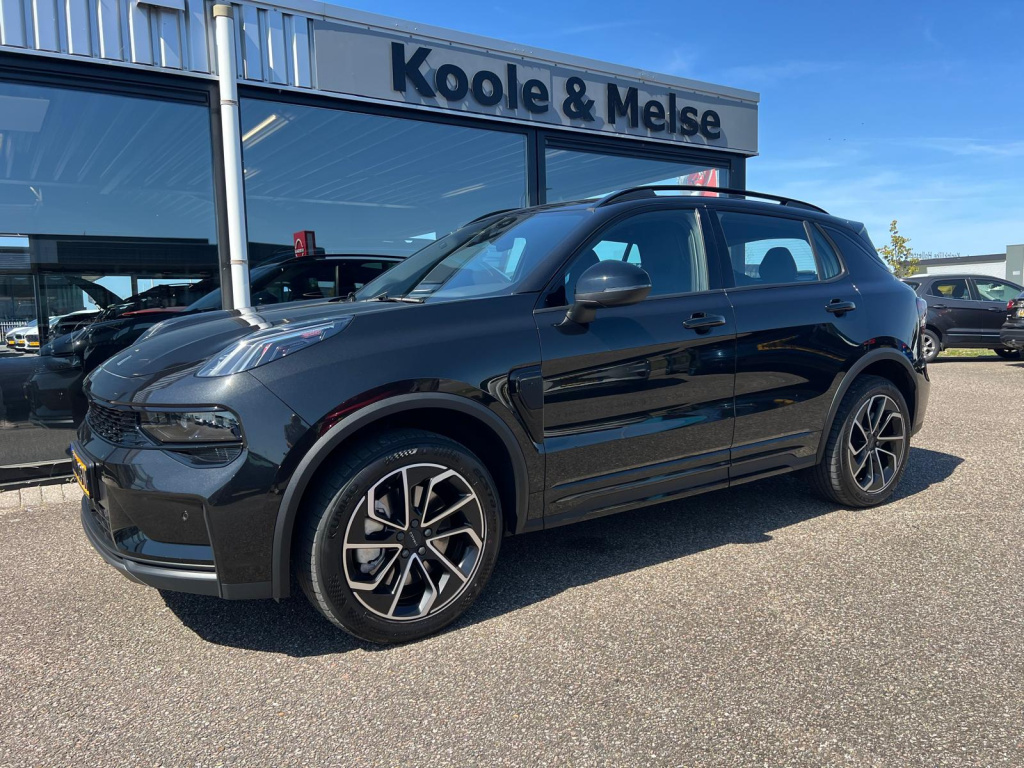 Lynk & Co 01