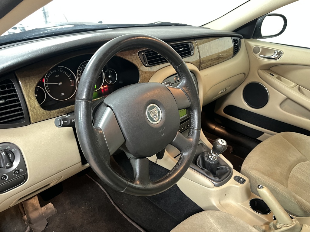 Jaguar X-type