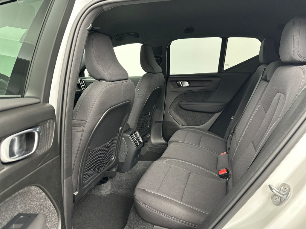 Volvo Ex40