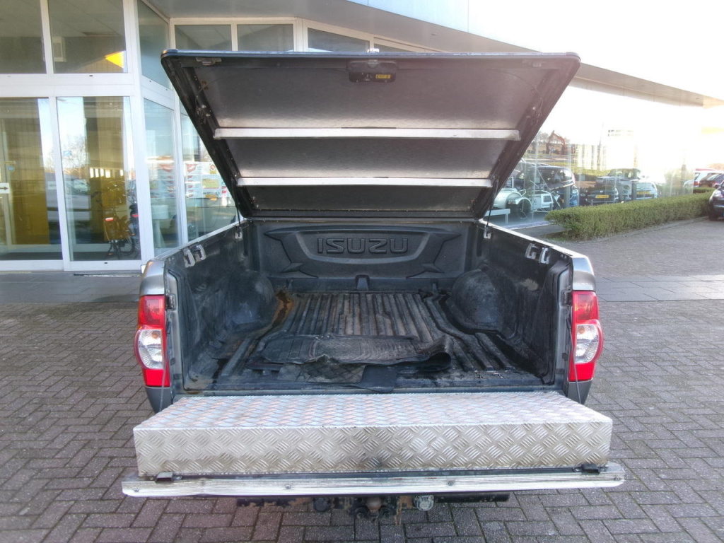 Isuzu D-max