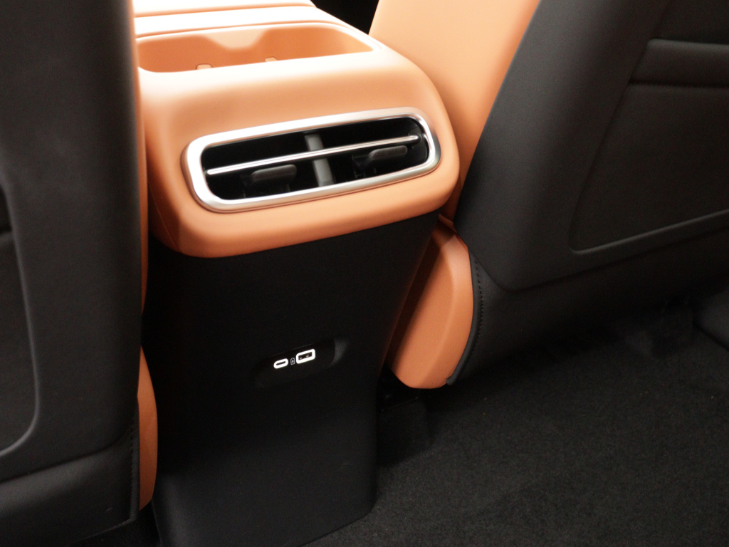Leapmotor C10