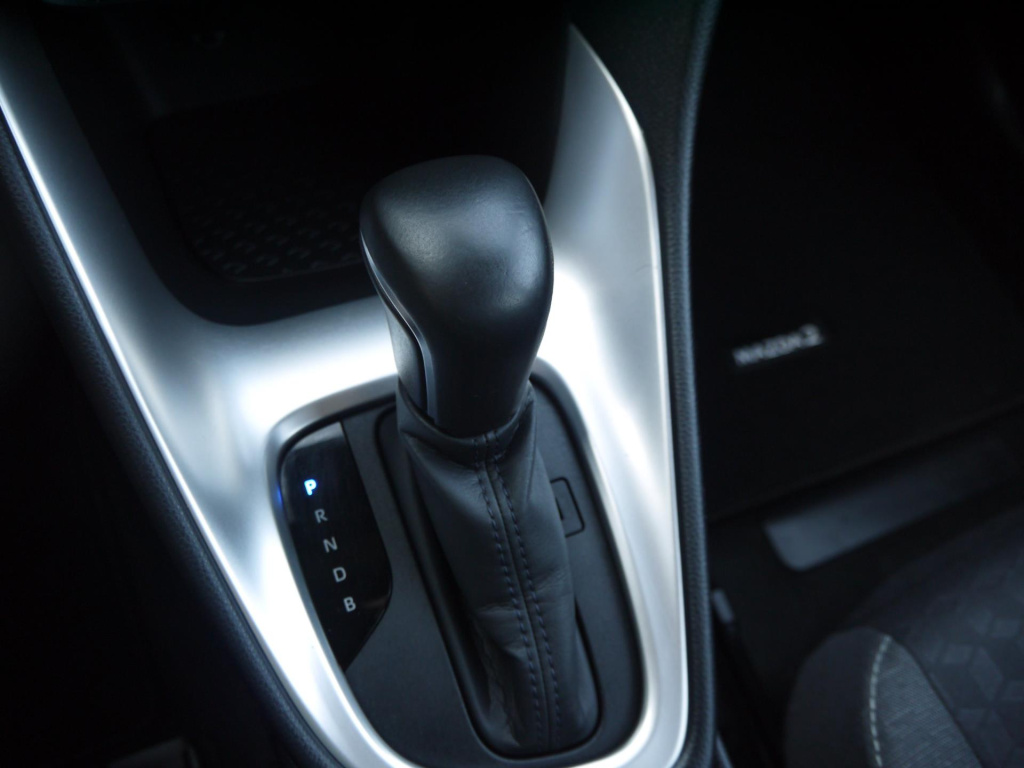 Mazda 2 Hybrid