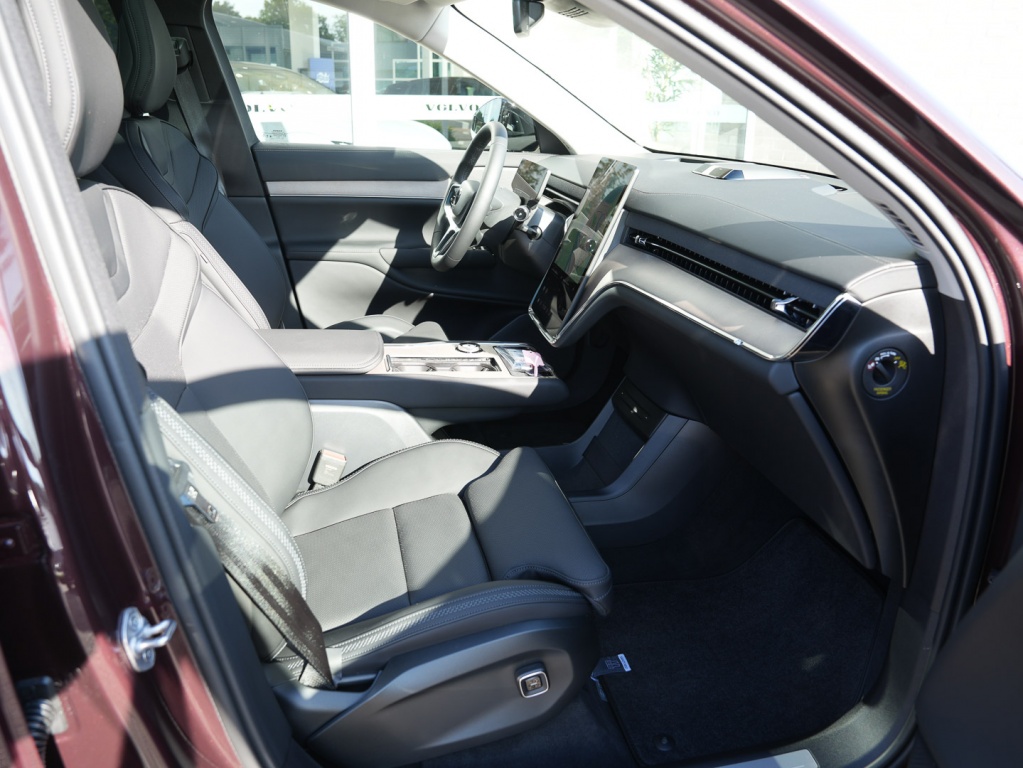 Volvo Ex90