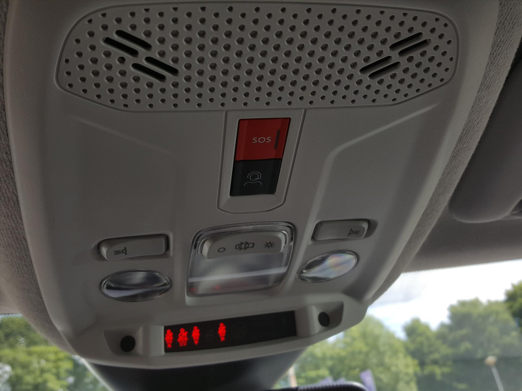 Citroen Ë-c4