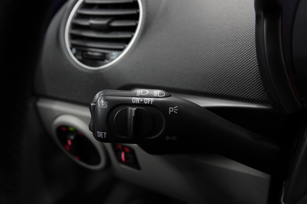 Volkswagen New Beetle